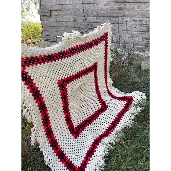 Vintage 1970s Large Granny Square Crochet Fringed Afghan Blanket - Picture 10 of 15